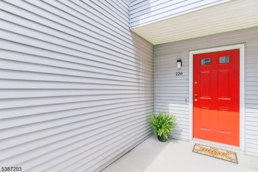 226 Bexley Ln, Piscataway Twp., NJ 08854