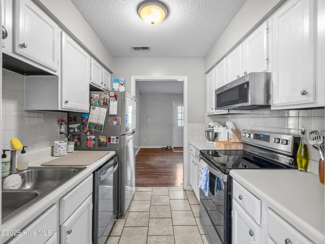 1940 Heather Loop, Midway Park, NC 28544