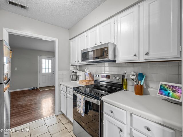 1940 Heather Loop, Midway Park, NC 28544