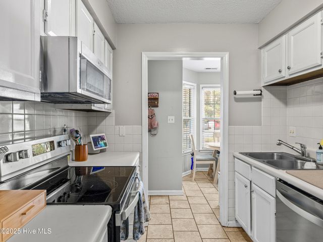 1940 Heather Loop, Midway Park, NC 28544