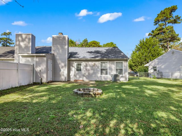 1940 Heather Loop, Midway Park, NC 28544