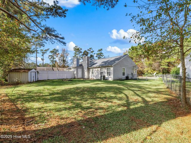 1940 Heather Loop, Midway Park, NC 28544