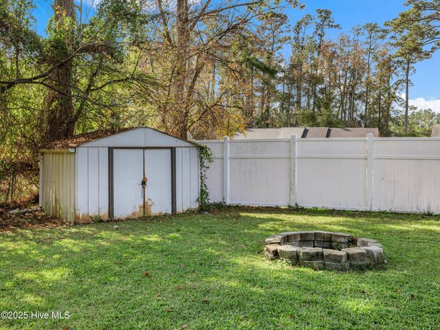 1940 Heather Loop, Midway Park, NC 28544