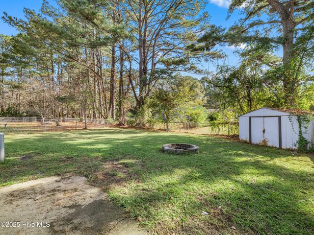 1940 Heather Loop, Midway Park, NC 28544