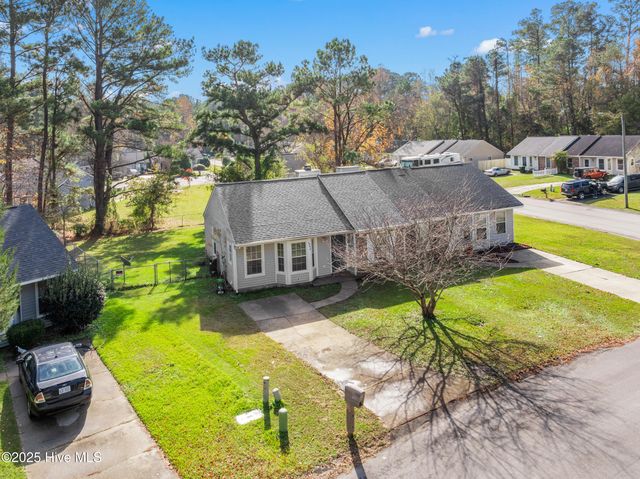 1940 Heather Loop, Midway Park, NC 28544
