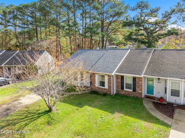 1940 Heather Loop, Midway Park, NC 28544