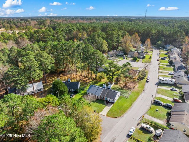 1940 Heather Loop, Midway Park, NC 28544