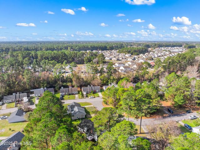 1940 Heather Loop, Midway Park, NC 28544