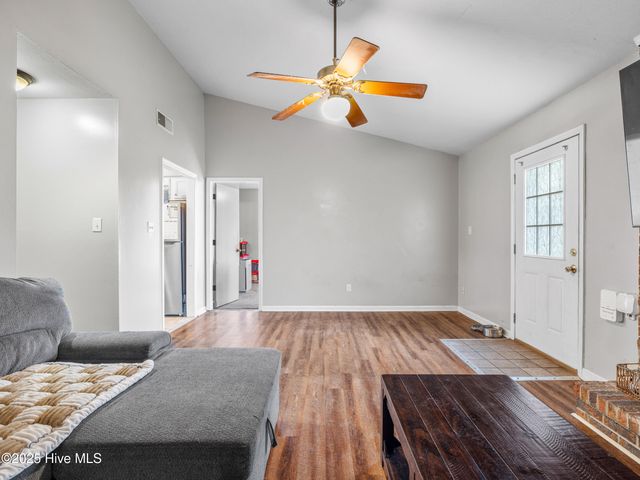 1940 Heather Loop, Midway Park, NC 28544