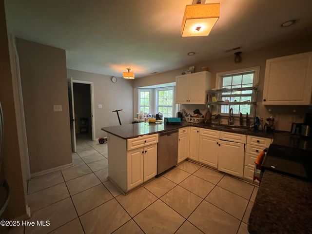 820 Welton Circle, Jacksonville, NC 28546