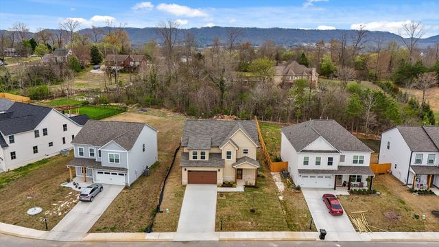 8294 Snowdrop Way, Ooltewah, TN 37363