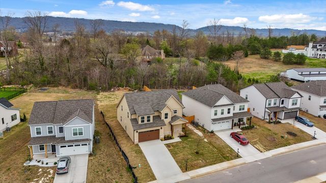 8294 Snowdrop Way, Ooltewah, TN 37363