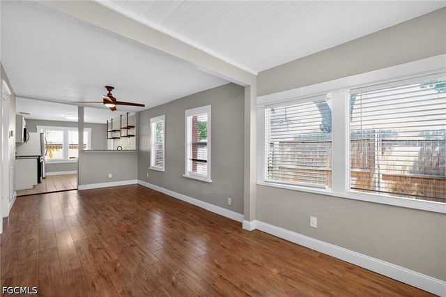 3250 Prescott ST N, St Petersburg, FL 33713