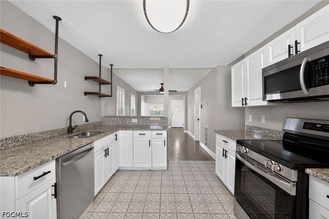 3250 Prescott ST N, St Petersburg, FL 33713