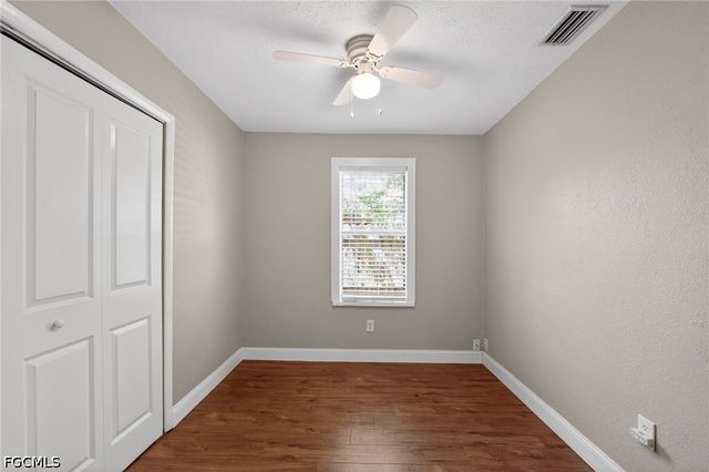 3250 Prescott ST N, St Petersburg, FL 33713