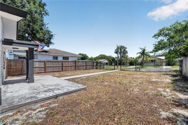 3250 Prescott ST N, St Petersburg, FL 33713