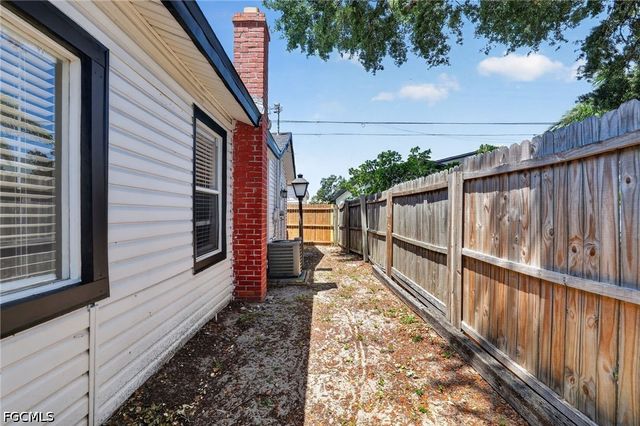 3250 Prescott ST N, St Petersburg, FL 33713