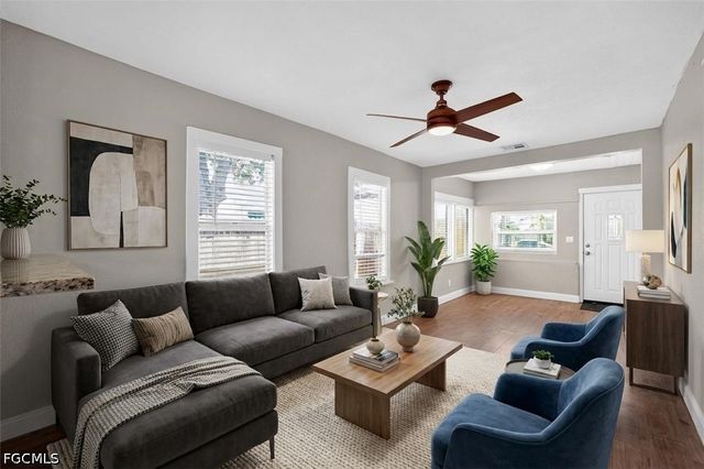 3250 Prescott ST N, St Petersburg, FL 33713
