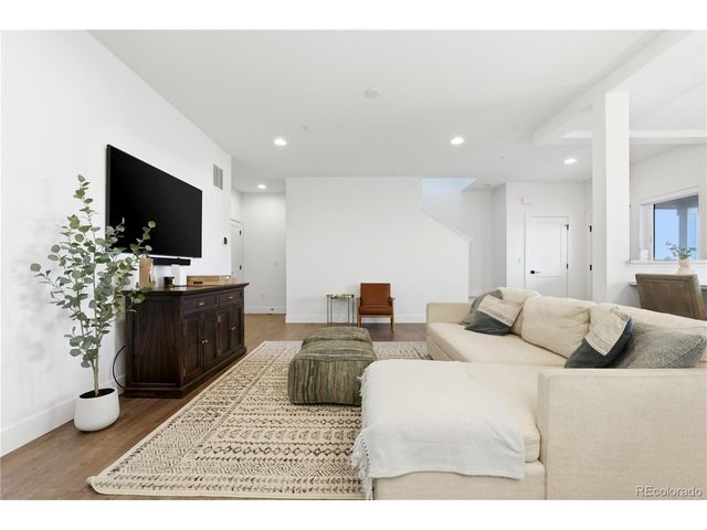 363 East St, Louisville, CO 80027