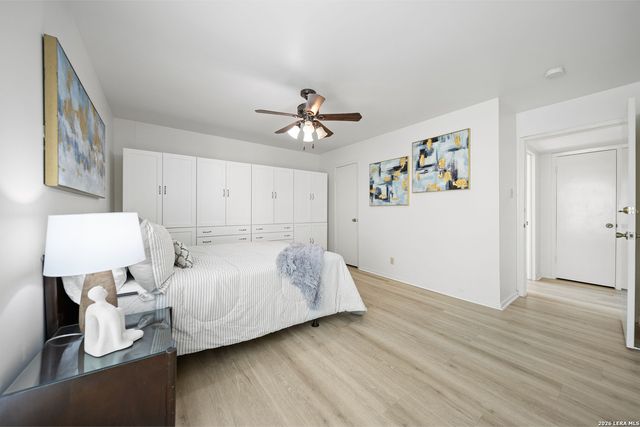 8702 Village Dr Apt 406, San Antonio, TX 78217