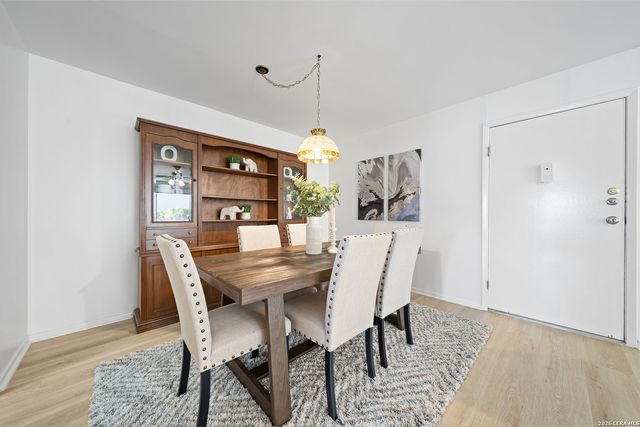 8702 Village Dr Apt 406, San Antonio, TX 78217