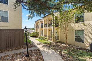 8702 Village Dr Apt 406, San Antonio, TX 78217