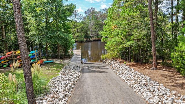 650 Grovewood Lane SE, Bolivia, NC 28422