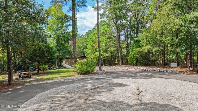 650 Grovewood Lane SE, Bolivia, NC 28422