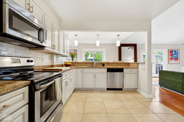 5215 E 62nd Street, Indianapolis, IN 46220