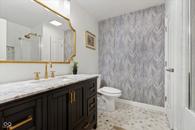 5215 E 62nd Street, Indianapolis, IN 46220