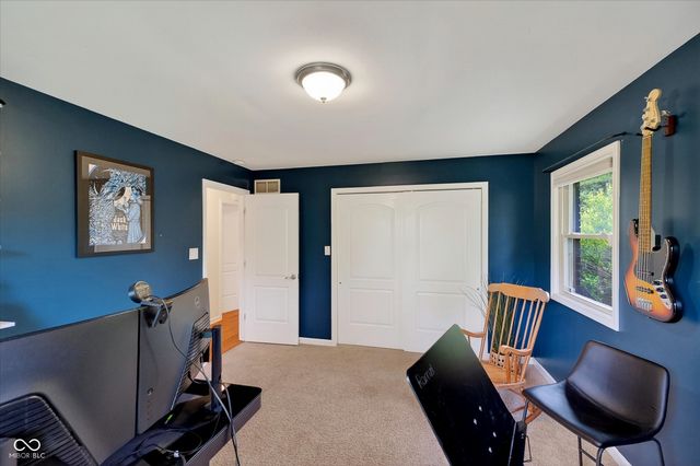 5215 E 62nd Street, Indianapolis, IN 46220