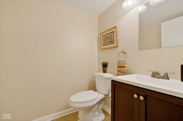 5215 E 62nd Street, Indianapolis, IN 46220