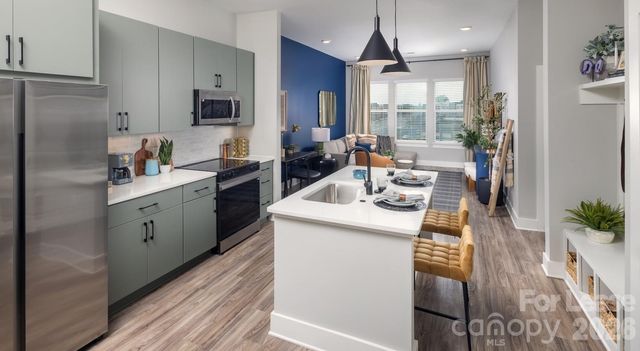 2220 Wilkinson Boulevard B3, Charlotte, NC 28206