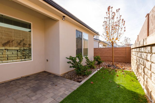 342 S WATER COURSE DR, Washington, UT 84780