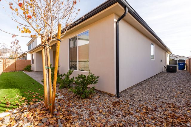 342 S WATER COURSE DR, Washington, UT 84780