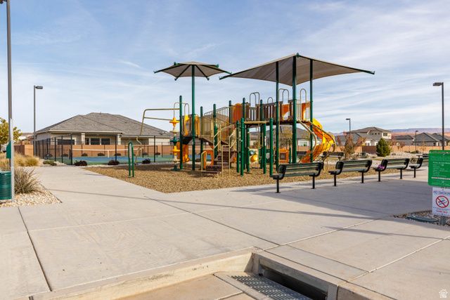 342 S WATER COURSE DR, Washington, UT 84780