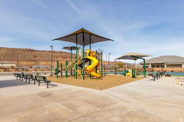 342 S WATER COURSE DR, Washington, UT 84780