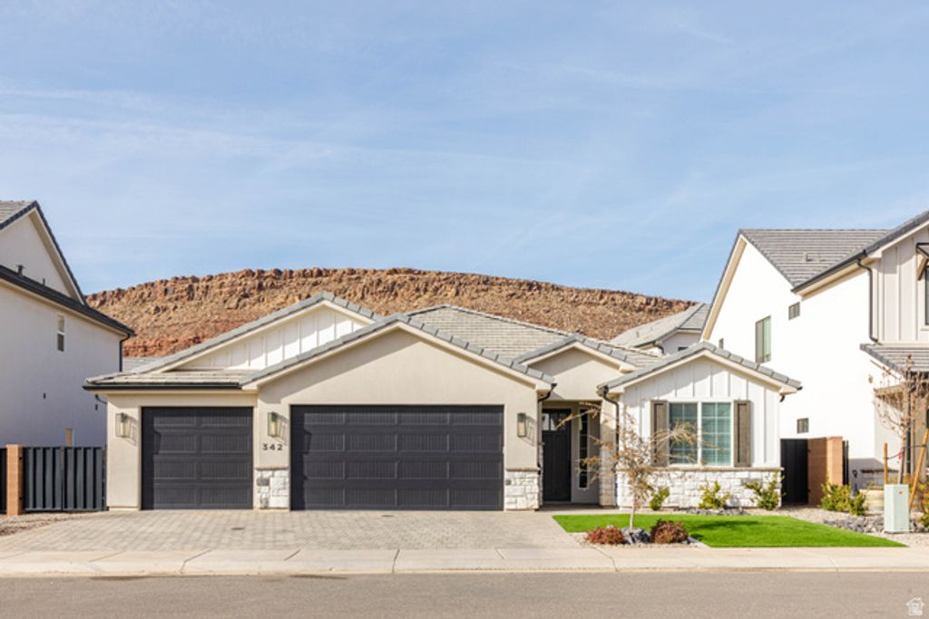 342 S WATER COURSE DR, Washington, UT 84780