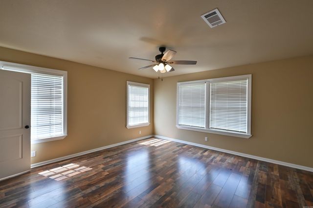 1300 W 28th Avenue, Pine Bluff, AR 71603