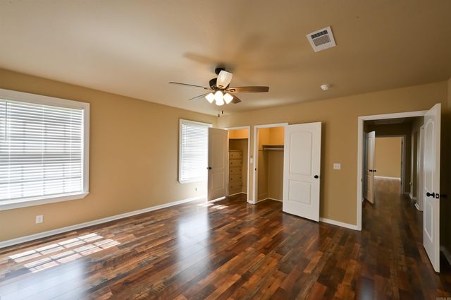 1300 W 28th Avenue, Pine Bluff, AR 71603