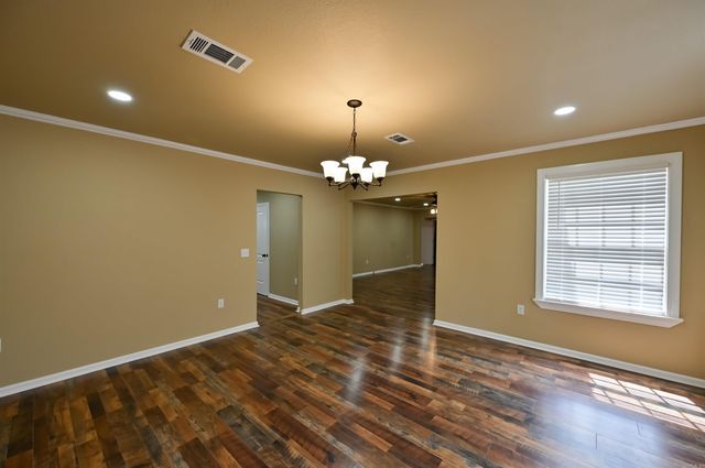 1300 W 28th Avenue, Pine Bluff, AR 71603