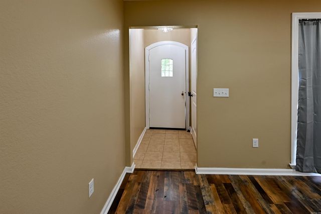 1300 W 28th Avenue, Pine Bluff, AR 71603