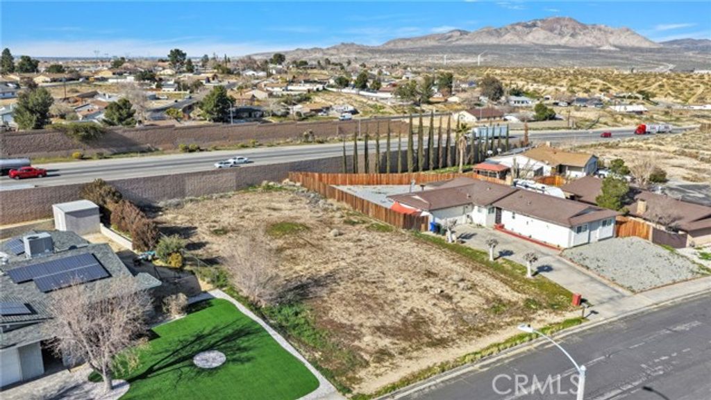 15860 La Paz, Victorville, CA 92395