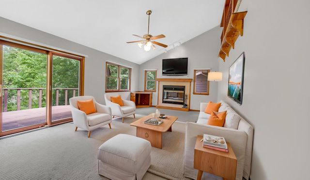 947 Sandpiper Drive, Chesterton, IN 46304