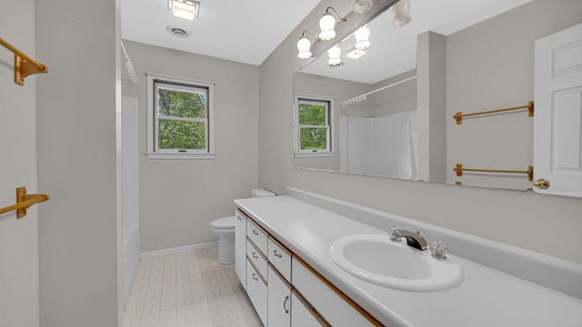 947 Sandpiper Drive, Chesterton, IN 46304