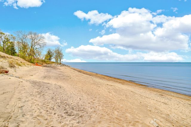947 Sandpiper Drive, Chesterton, IN 46304