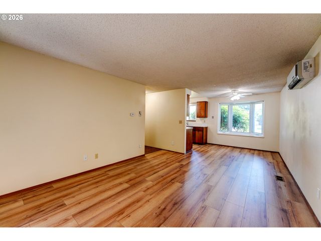1401 Se 130TH Ave, Portland, OR 97233