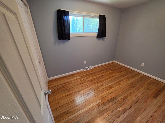 464 Grooms Road, Clifton Park, NY 12065