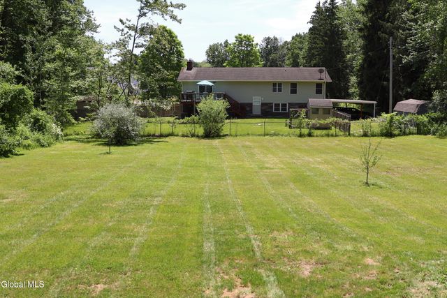 464 Grooms Road, Clifton Park, NY 12065