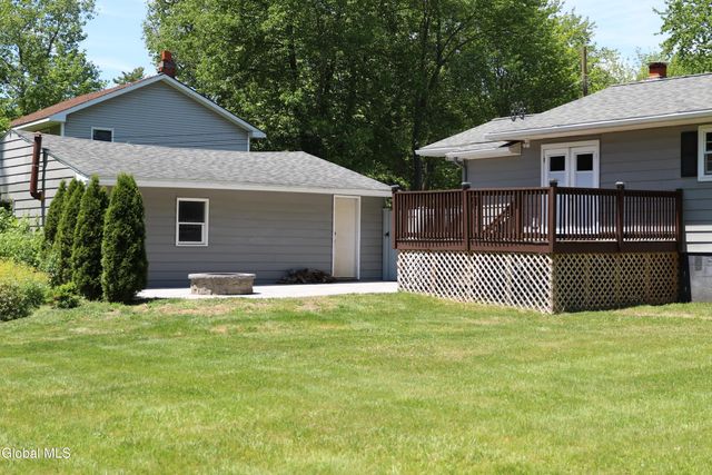 464 Grooms Road, Clifton Park, NY 12065